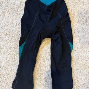 Pearl Izumi Black and Teal Padded Cycling Capri